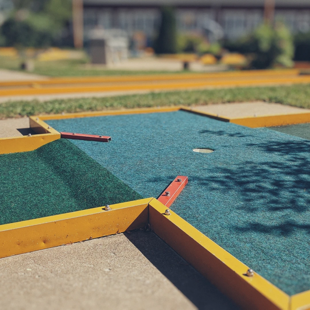 mini-golf Mini golf course